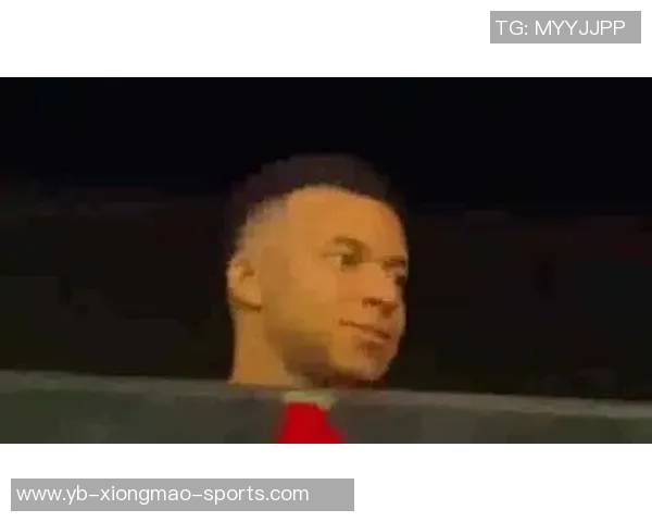 姆巴佩身穿阿什拉夫球衣观战非洲杯摩洛哥对阵马里引发热议